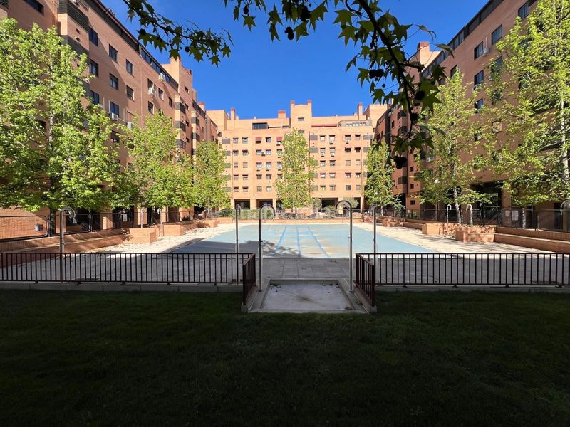 Foto 1767e8f4-cac2-4b80-ba54-0d3340df8534. Pis amb calefacció piscina a Estación-Centro Tres Cantos