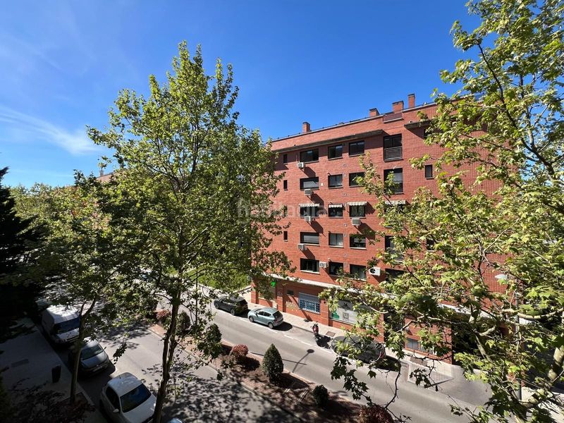 Foto c3cdc4e0-93b0-4bd5-8ea7-b313c7cf6e6c. Pis amb calefacció piscina a Estación-Centro Tres Cantos