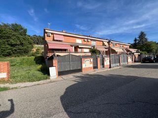 Casa adossada  Mirador de la poveda. Novedad
