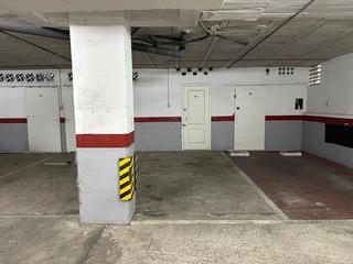 Parking voiture à Camposoto - Gallineras. Plaza de garaje con trastero