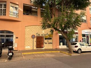 Lloguer Local Comercial a Hornos Púnicos. Local en alquiler