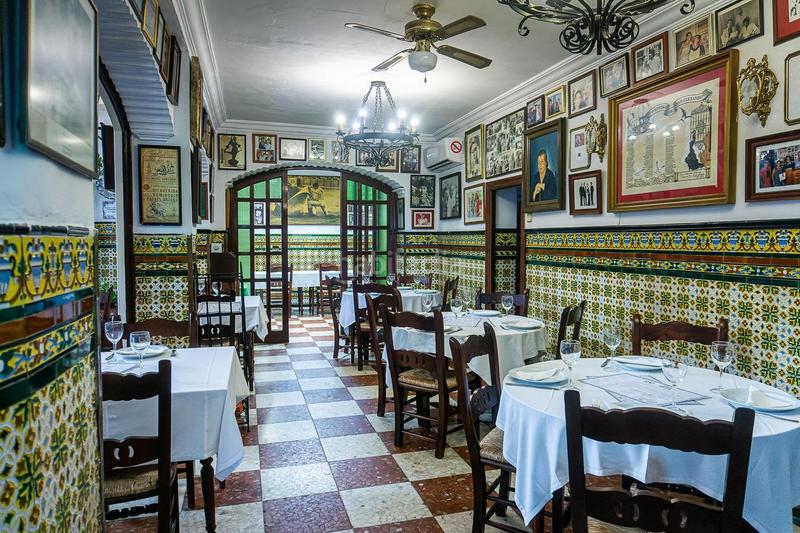 Foto 60e8ed1b-7c0b-402a-8e79-43f31a003c5f. Local comercial restaurante emblemático a la venta en San Fernando