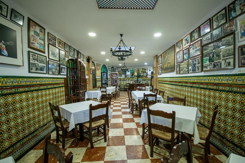 Foto 8e5bee1f-37b4-4710-b0c1-971d16f7d69d. Local comercial restaurante emblemático a la venta en San Fernando