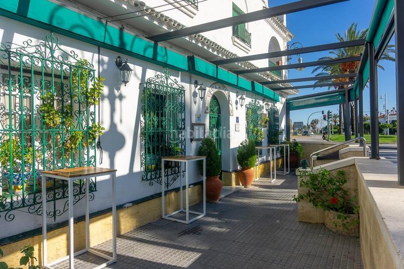 Foto e24d804b-9848-4ac0-9172-fab6b31d7f83. Local comercial restaurante emblemático a la venta en San Fernando