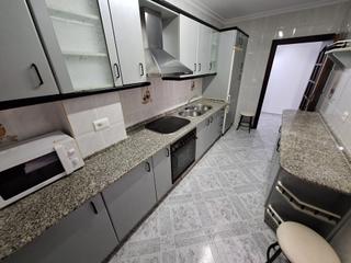 Rent Flat in Astilleros - La Paz  - Loreto - El Corte Inglés. Piso semiamueblado en alquiler