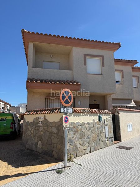 Foto 03c36fe8-6073-4f7b-b824-e74443a1f6ea. Casa adossada a Camposoto - Gallineras San Fernando