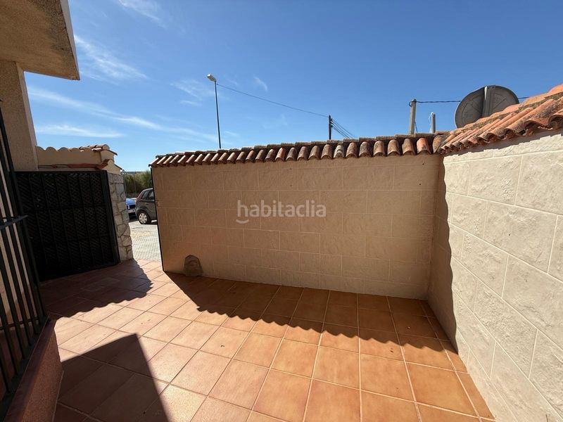 Foto 27bd2c8c-7296-40c5-82ee-d7681f228ce2. Casa adossada a Camposoto - Gallineras San Fernando