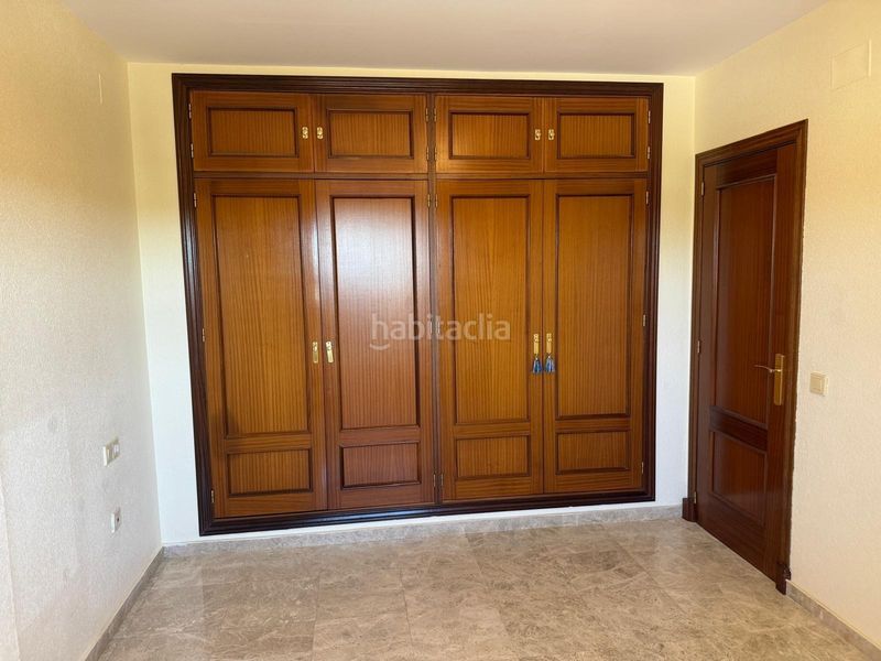 Foto b91ea211-53f1-45f2-a741-f06606b3fae8. Casa adossada a Camposoto - Gallineras San Fernando
