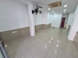Transfer Business premise in Centro Ciudad. Tu próximo negocio empieza aquí!