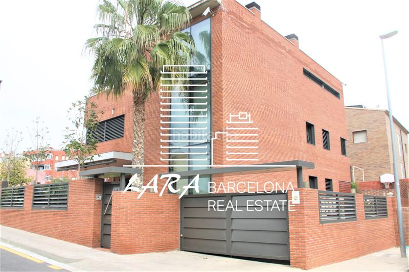 Foto 140ae54e-4493-4ce9-ab84-be1cd13aa33e. House with fireplace heating parking in Torrent Ballester Viladecans