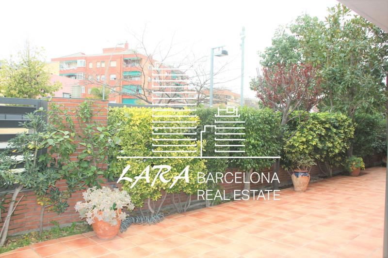 Foto 4acfc01b-a885-42b6-8d63-2be6e9dd34f5. House with fireplace heating parking in Torrent Ballester Viladecans