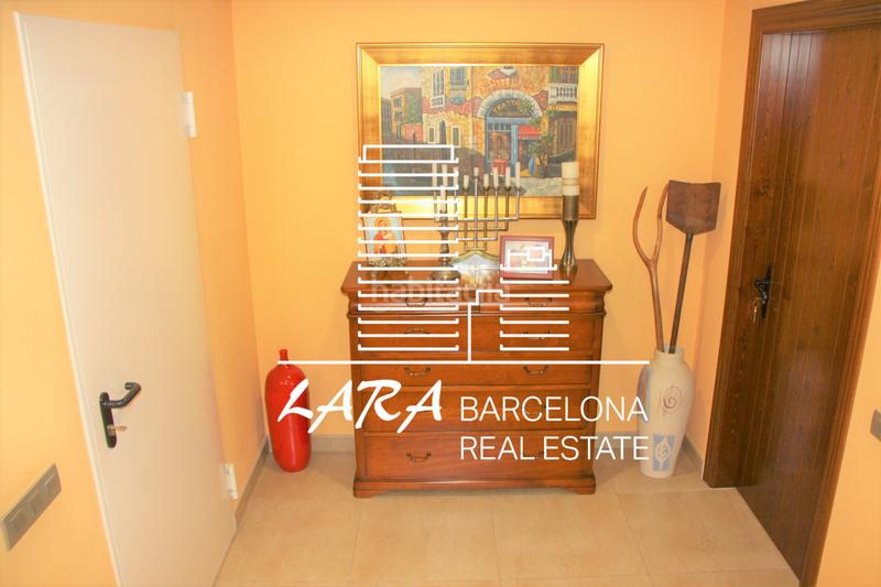 Foto b6e1e69a-8e9b-4e30-b6af-73c15875c3b0. House with fireplace heating parking in Torrent Ballester Viladecans