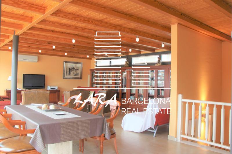 Foto bca956f2-6d82-492e-bfa7-a82e12ee42cc. House with fireplace heating parking in Torrent Ballester Viladecans