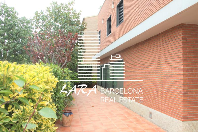 Foto facdb10e-5609-4a25-a120-5a7503458c96. House with fireplace heating parking in Torrent Ballester Viladecans