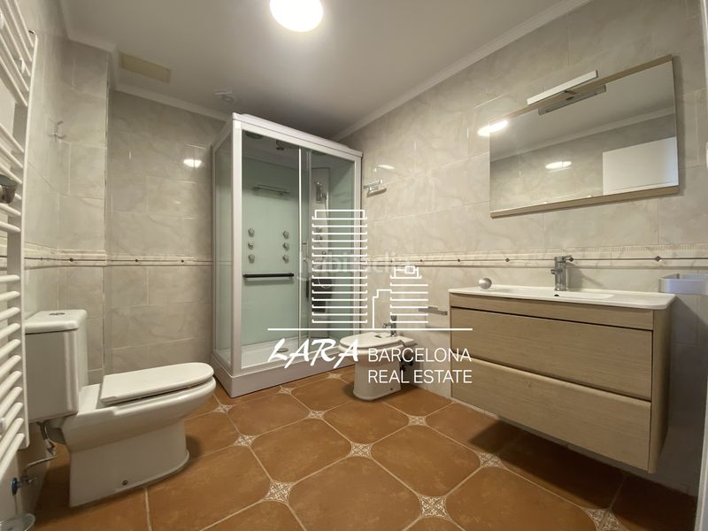 Foto 476f259e-bfab-439a-82be-bf40c305ee31. Casa amb xemeneia calefacció aparcament piscina a Vendrell (El)