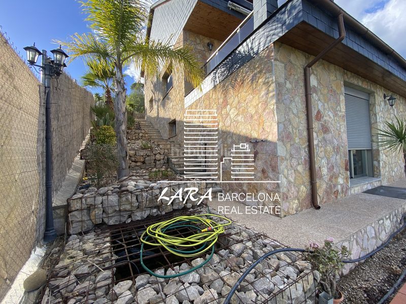 Foto 8ef98e2a-dce9-4d16-bb84-2b1b76992d80. Casa amb xemeneia calefacció aparcament piscina a Vendrell (El)