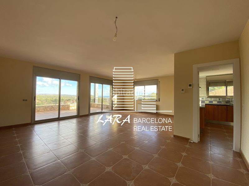 Foto a68a0220-dc93-422e-b7ce-5b599435a736. Casa amb xemeneia calefacció aparcament piscina a Vendrell (El)