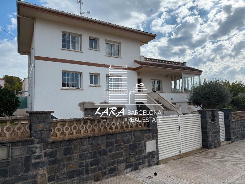 Foto 4c15e93c-5de3-4c9b-ac57-fe8b4fc3b62d. Haus mit heizung parking in Cunit residencial Cunit