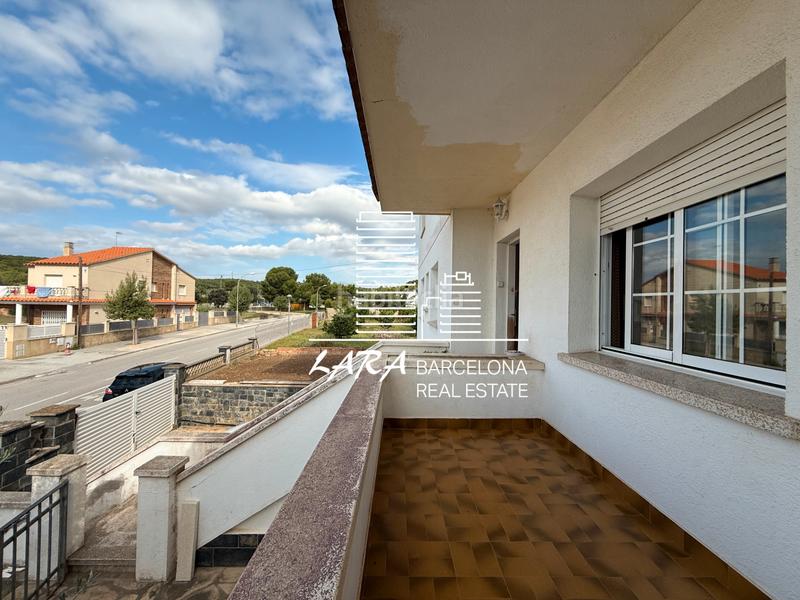 Foto 69ea4080-0dc8-4ce1-962d-04356201983f. Haus mit heizung parking in Cunit residencial Cunit