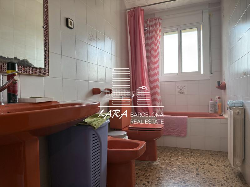 Foto b9b8a2d1-24a9-4baf-a2f6-0a9ed176d329. Haus mit heizung parking in Cunit residencial Cunit