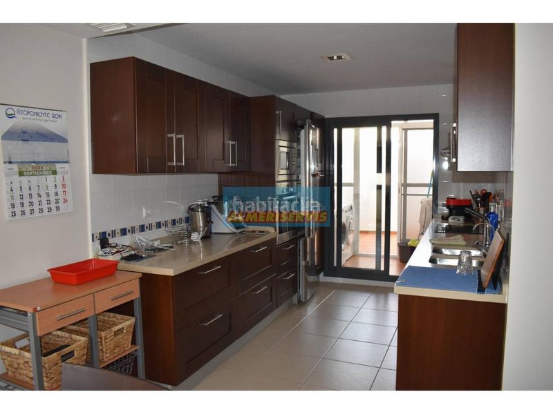 Foto 5a7850a3-ba9c-46d8-bc3e-2ce11a2ff189. Casa con parcheggio in Plaza de la Luz Ejido (El)