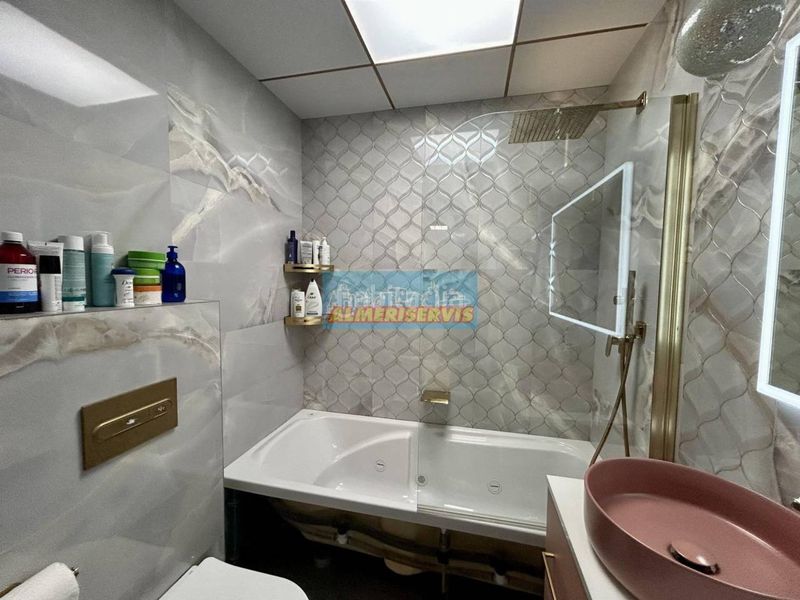 Foto df72bd79-a8bf-499b-a114-ec63f821d27a. Casa amb aparcament a El Parador de las Hortichuelas Roquetas de Mar