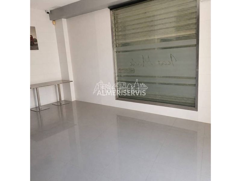 Foto f6eaf4fa-47ce-4724-bd30-14fa604e19e3. Local comercial a Adra