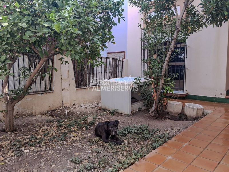 Foto c2716aa1-3108-4890-9154-f63b41dfe901. Casa adossada a Plaza de la Luz Ejido (El)