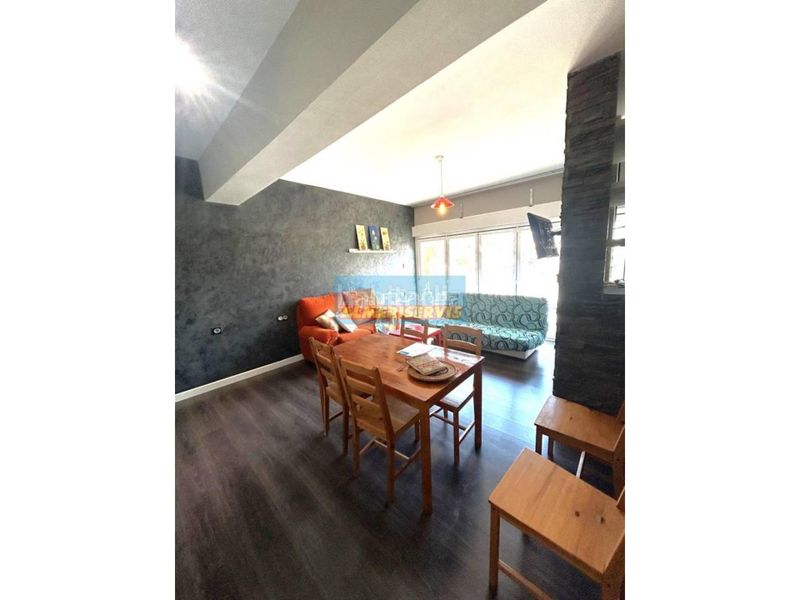 Foto 4c8ae010-9da7-42d9-804a-ba5eb4a8d7d6. Apartament a Berja