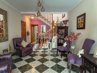 Casa a schiera in Calle Chipre
