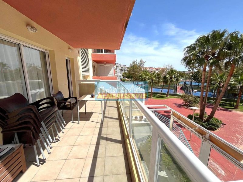 Foto 15eb7ed1-f5b7-457d-adb6-c68d9b13261e. Apartament amb aparcament piscina a Almerimar Ejido (El)