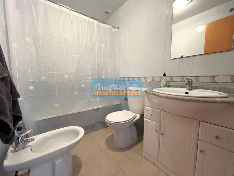 Foto 5123fc07-8ee3-44ce-9cd1-b541ec3e87d2. Apartament amb aparcament piscina a Almerimar Ejido (El)