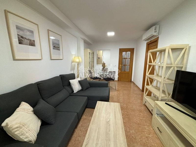 Foto 282978bd-ced3-4d55-984b-b4c32a832768. Apartament amb aparcament piscina a El Puerto Roquetas de Mar