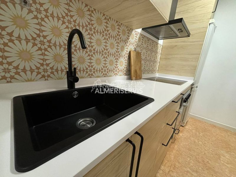 Foto 35961c1e-0e87-4bb1-bfcf-423be38200e6. Apartament amb aparcament piscina a El Puerto Roquetas de Mar