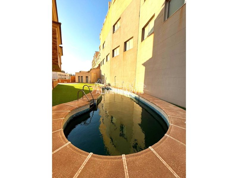 Foto 590c4a14-c181-4937-9513-9e5c8249c50f. Apartament amb aparcament piscina a El Puerto Roquetas de Mar