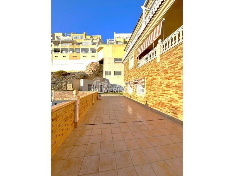 Foto 5da2ce41-ebf3-471c-afc8-3acdeafe03e4. Apartament amb aparcament piscina a El Puerto Roquetas de Mar