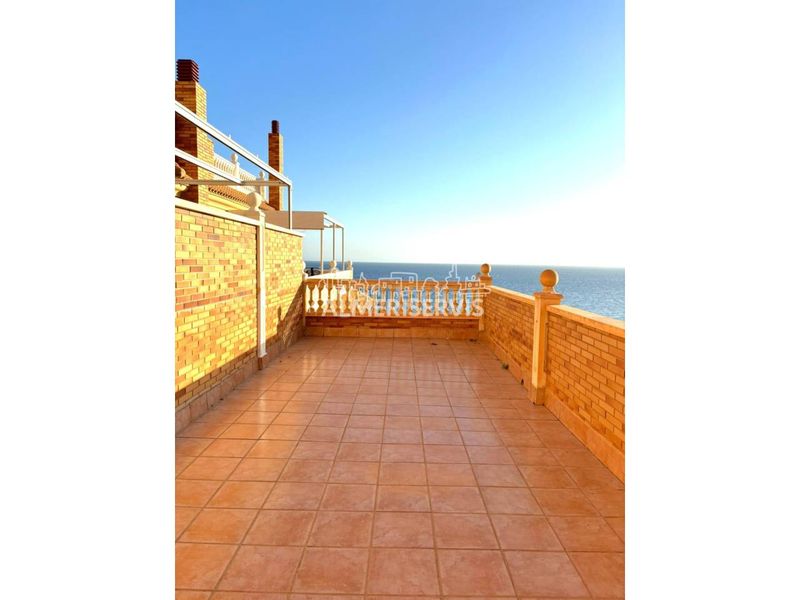 Foto 8f4d9458-4f64-4f11-933d-63b450728eb3. Apartament amb aparcament piscina a El Puerto Roquetas de Mar