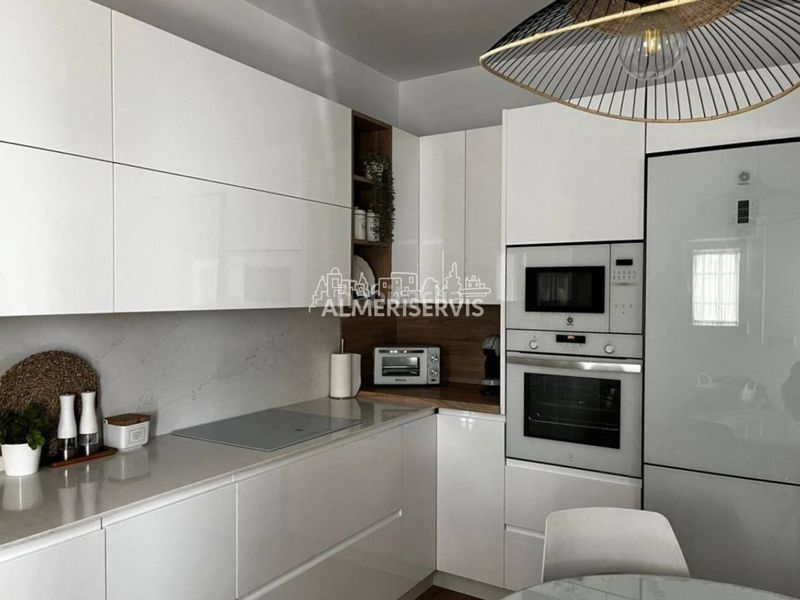Foto c5e1b2b4-d90b-43f4-ada0-23b8615cf968. Apartament amb piscina a Almerimar Ejido (El)
