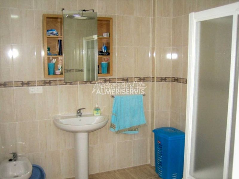 Foto a4da775e-b05d-4f23-9c4f-b90c19d4a870. Pis amb aparcament piscina a Aguadulce Norte Roquetas de Mar