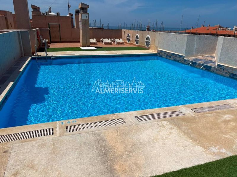 Foto 1927d3c3-c661-4ad0-a061-5faca5f735b0. Dúplex amb piscina a Almerimar Ejido (El)