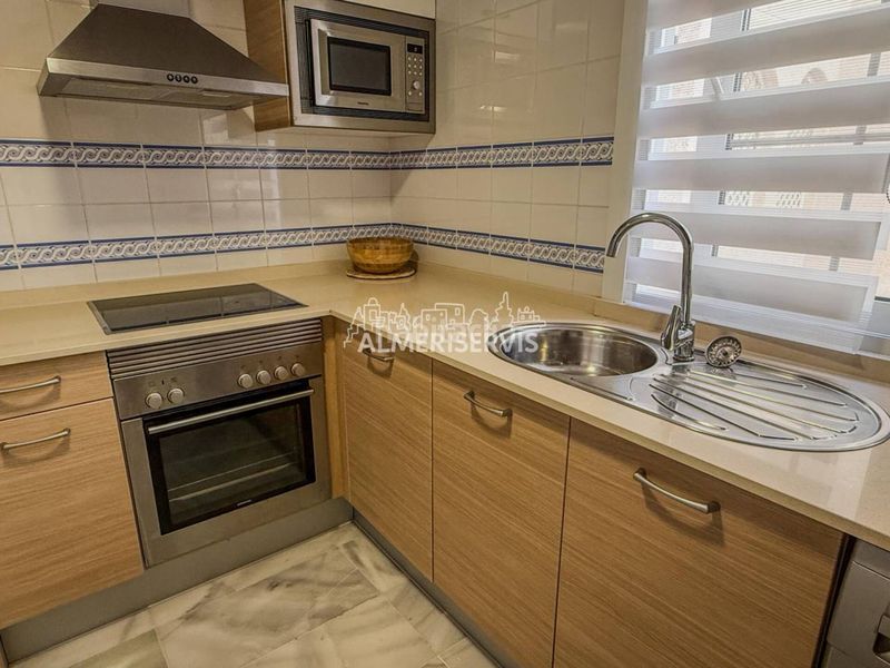 Foto 52f9ef93-b15b-42b0-bfd5-51992dd1dbd9. Duplex with pool in Almerimar Ejido (El)