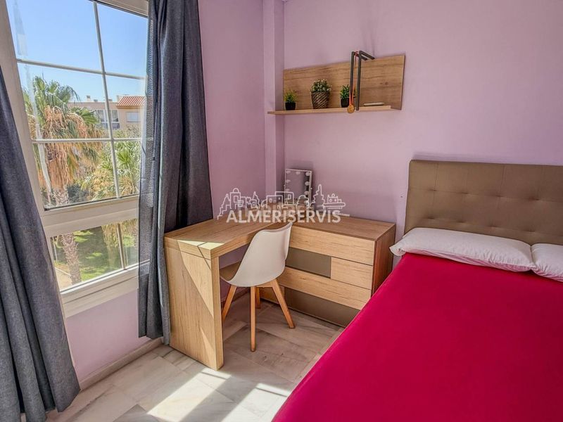 Foto bc25c8e6-cc69-40b3-92d1-f8e4ef560c09. Duplex with pool in Almerimar Ejido (El)