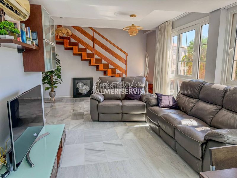 Foto f0a57288-75a2-4380-b431-022161b9272a. Duplex with pool in Almerimar Ejido (El)