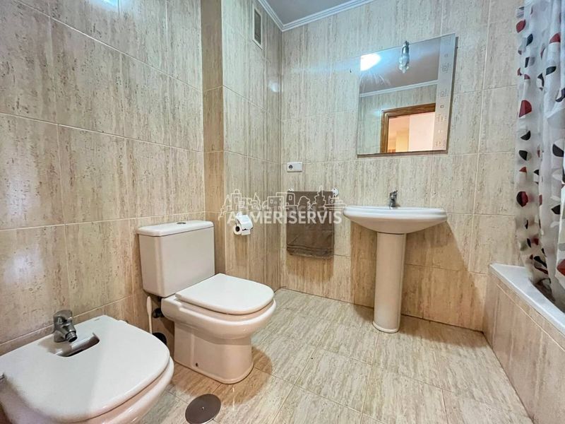 Foto d7622219-f1c3-4a26-8530-61a12bc8f77e. Pis amb aparcament a Ejido centro Ejido (El)
