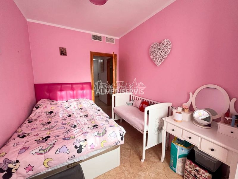 Foto d99801d7-d414-4b0c-aefd-ac02bd5ee1ce. Pis amb aparcament a Roquetas pueblo Roquetas de Mar
