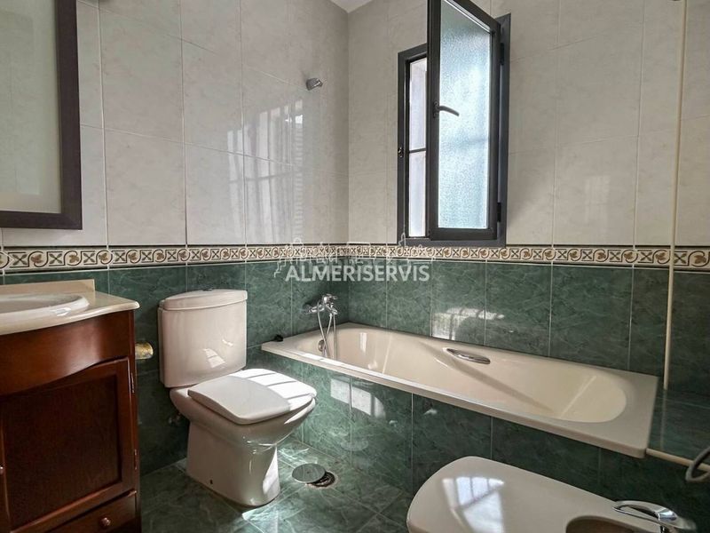 Foto 8c1bd87f-6f12-44da-90b1-e18a4fff6978. Casa amb aparcament piscina a Almerimar Ejido (El)