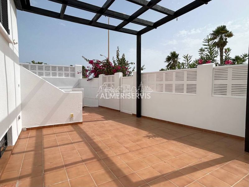 Foto 91b9456b-efdf-4fca-b99e-851b3fc14b62. Casa amb aparcament piscina a Almerimar Ejido (El)