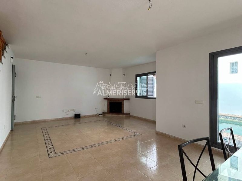 Foto b1aeaaa2-896a-44e7-9038-dc26e41a17c7. Casa amb aparcament piscina a Almerimar Ejido (El)