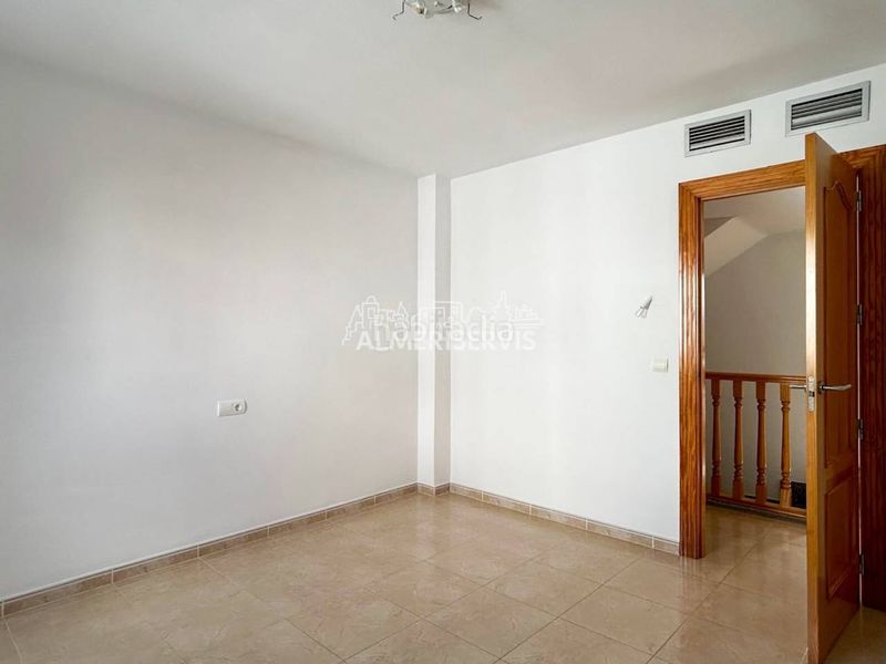 Foto b9b4fedf-3323-4fb3-b6e2-8825057aa07d. Casa amb aparcament piscina a Almerimar Ejido (El)