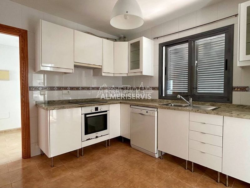 Foto c5ee90b8-a119-43e8-a5a6-da83452db1f7. Casa amb aparcament piscina a Almerimar Ejido (El)